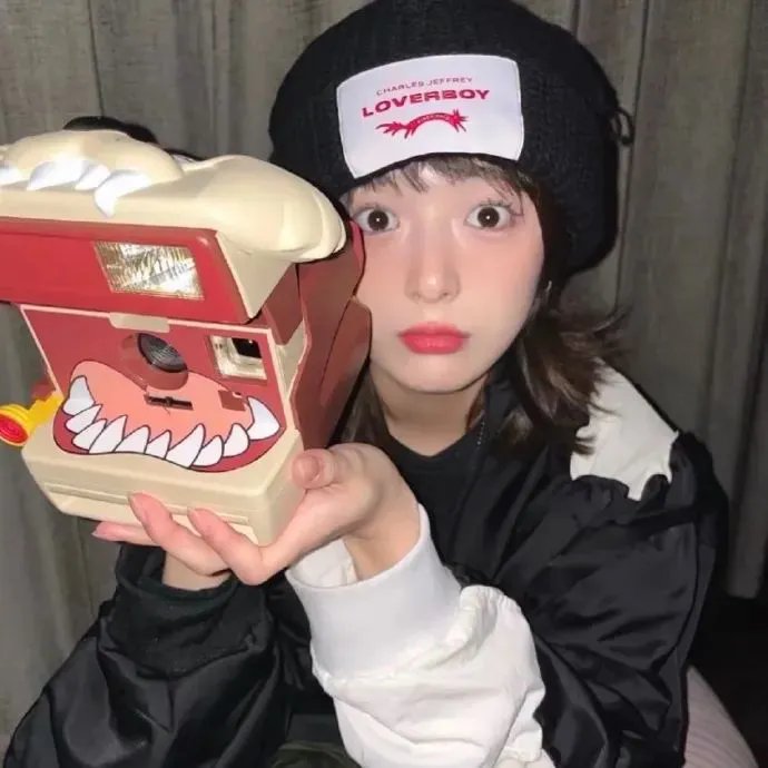 黎明时分的年轻人们